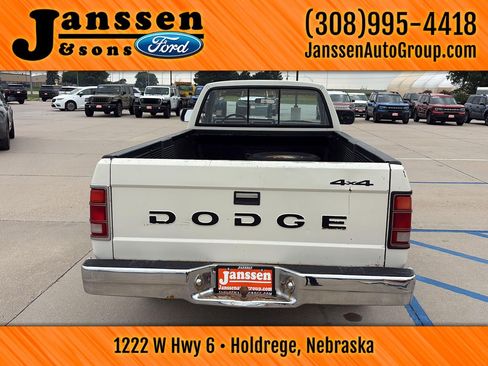 Used 1987 Dodge Dakota 4x4 Regular Cab image 7