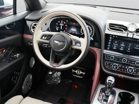 New 2026 Bentley Bentayga Extended Wheelbase AWD/4WD image 28
