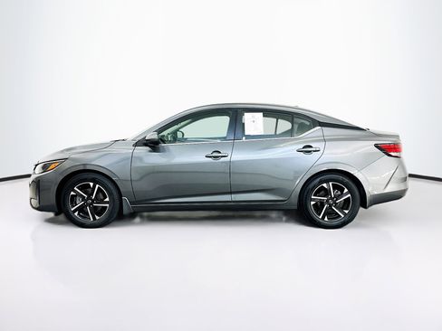 Used 2025 Nissan Sentra SV w/ All-Weather Package FWD image 4