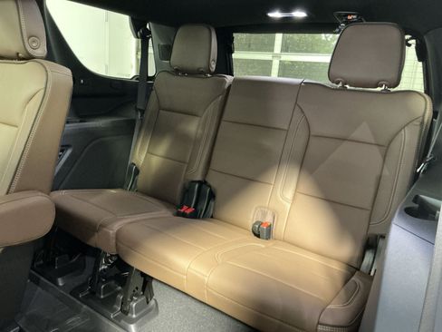 New 2026 Chevrolet Tahoe High Country w/ Sun And Tow Package AWD/4WD image 26