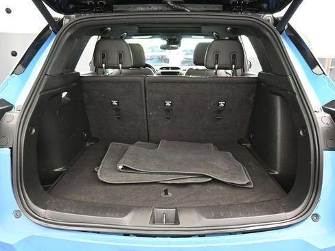 Used 2023 Chevrolet TrailBlazer RS w/ Sun and Liftgate Package FWD image 35
