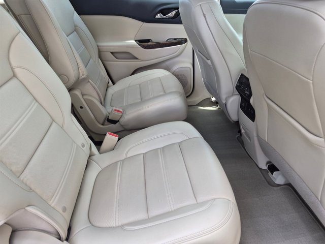 Used 2021 GMC Acadia Denali w/ Denali Technology Package FWD image 20