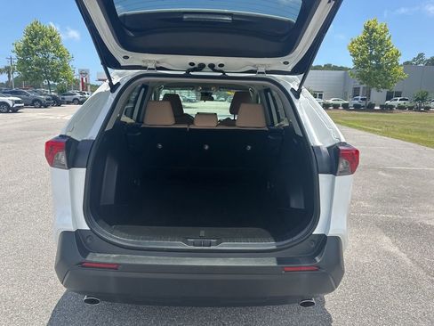 Used 2020 Toyota RAV4 XLE FWD image 26