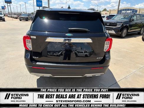 Used 2023 Ford Explorer XLT w/ Equipment Group 202A AWD/4WD image 12