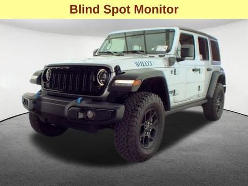 Used 2024 Jeep Wrangler Unlimited AWD/4WD image 4