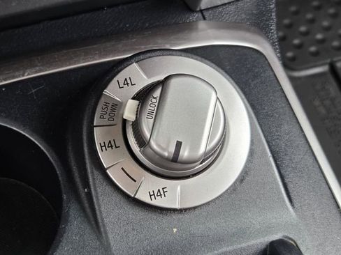 Used 2020 Toyota 4Runner Limited AWD/4WD image 22
