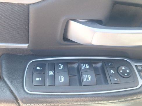 Used 2024 RAM 2500 Big Horn AWD/4WD image 20