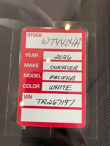Used 2026 Chrysler Pacifica Select FWD image 29
