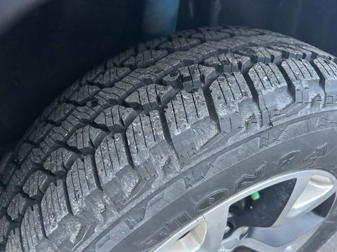 Used 2018 Jeep Cherokee Trailhawk w/ Comfort/Convenience Group image 20