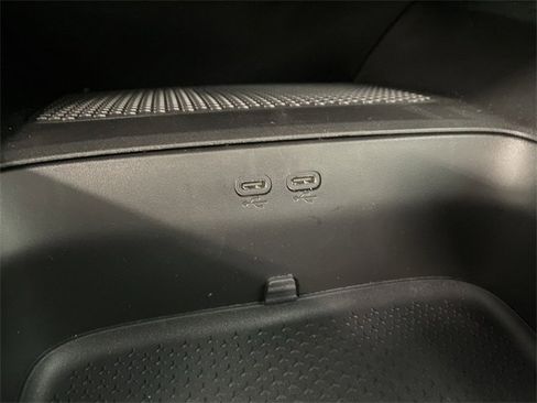 New 2025 Chevrolet Blazer EV LT image 30