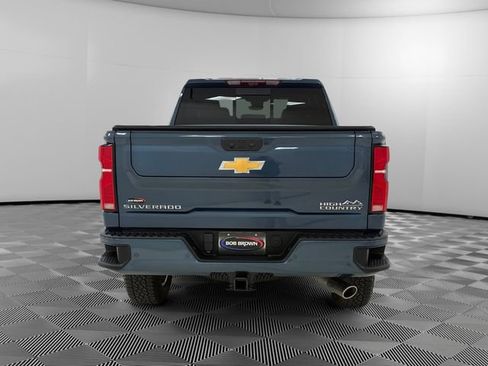 Used 2024 Chevrolet Silverado 2500 High Country w/ High Country Premium Package AWD/4WD image 4