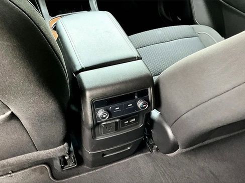 Used 2021 GMC Acadia SLE w/ Driver Convenience Package image 32