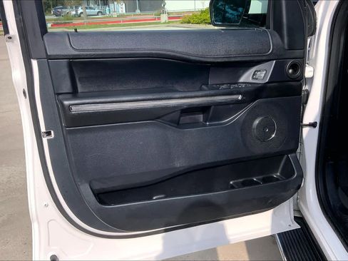 Used 2018 Ford Expedition XLT w/ Equipment Group 202A image 20