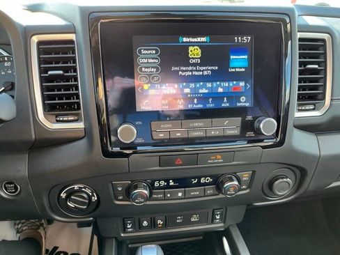 Used 2023 Nissan Frontier SV w/ SV Convenience Package image 30