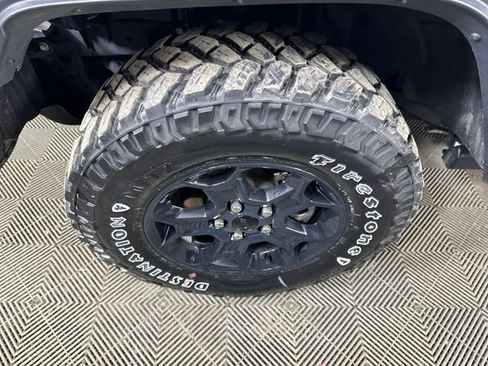 Used 2023 Jeep Wrangler Unlimited w/ Cold Weather Group image 9