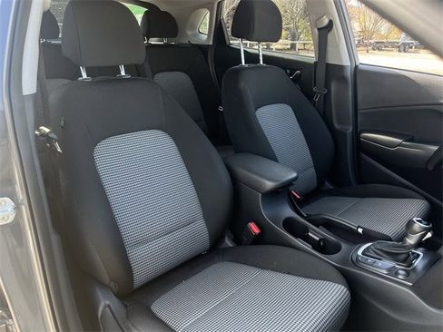 Used 2018 Hyundai Kona SEL image 32