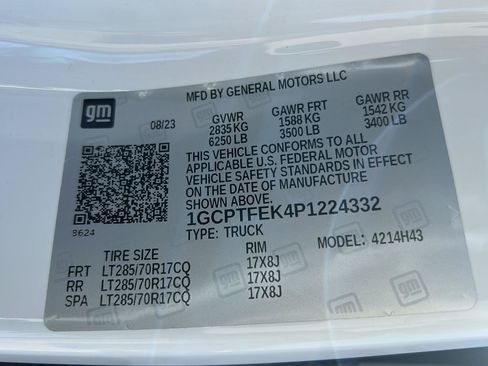 Used 2023 Chevrolet Colorado ZR2 w/ ZR2 Convenience Package III AWD/4WD image 31