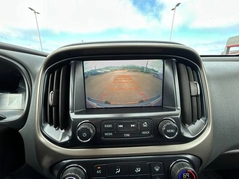 Used 2017 Chevrolet Colorado Z71 AWD/4WD image 26