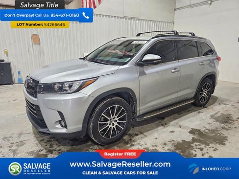 Used 2017 Toyota Highlander SE FWD image 1