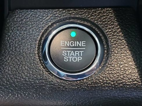 Used 2021 Ford F250 Lariat w/ Lariat Ultimate Package AWD/4WD image 12