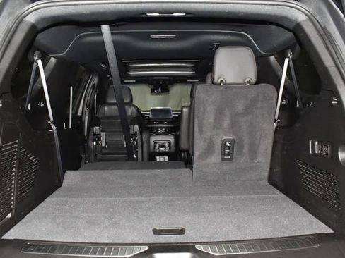 Used 2024 Chevrolet Suburban RST image 37