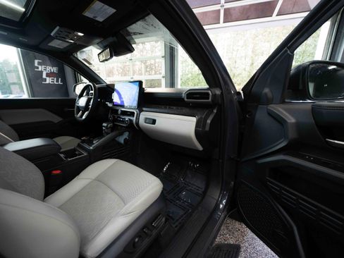 Used 2024 Toyota Tacoma Limited image 25