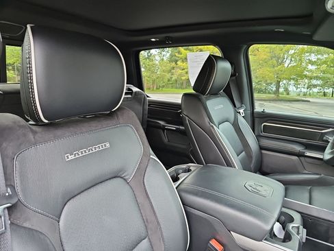 Used 2025 RAM 1500 Laramie w/ Sport Appearance Package AWD/4WD image 11