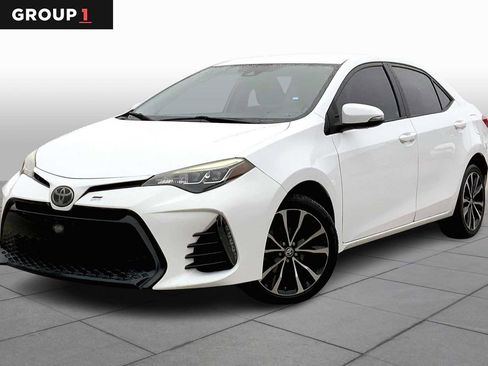 Used 2018 Toyota Corolla SE FWD image 1