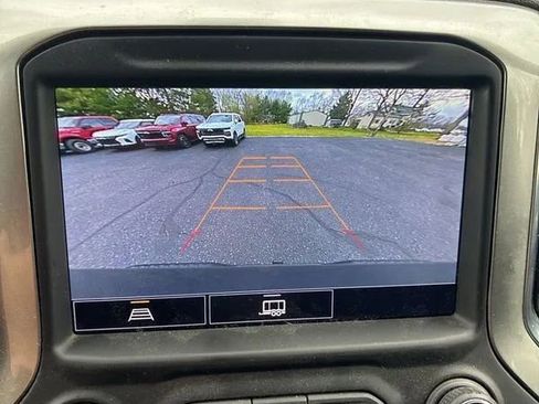 Used 2021 Chevrolet Silverado 1500 LT Trail Boss w/ Convenience Package II image 14