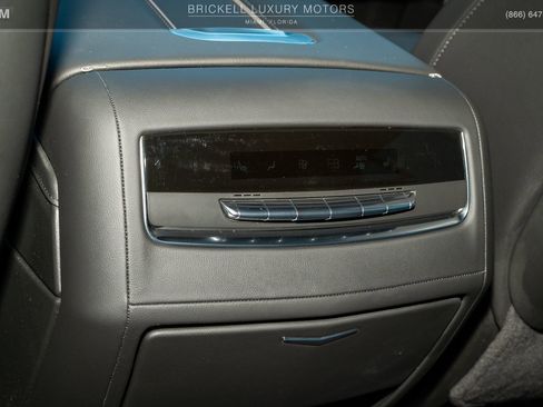 Used 2022 Cadillac Escalade ESV Premium Luxury image 23