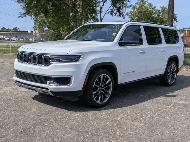 Used 2023 Jeep Wagoneer L Series III w/ Premium Group I AWD/4WD image 8