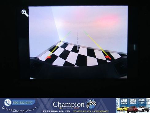 Used 2022 Jeep Gladiator Sport image 8