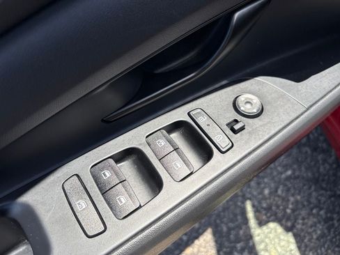 Certified 2025 Hyundai Elantra Sport FWD image 18