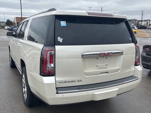 Used 2015 GMC Yukon XL Denali w/ Touring Package AWD/4WD image 4