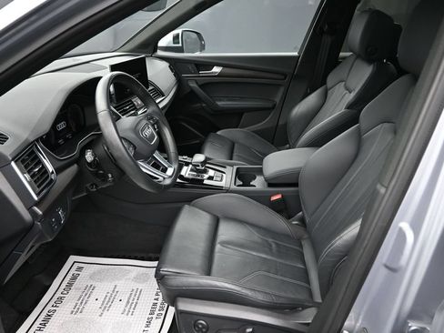 Used 2023 Audi Q5 2.0T Premium Plus w/ Premium Plus Package AWD/4WD image 11