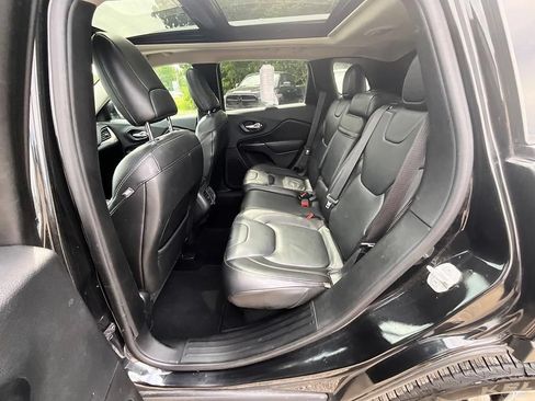 Used 2015 Jeep Cherokee Limited AWD/4WD image 29