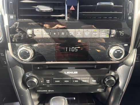 Used 2023 Lexus GX 460 Premium image 17