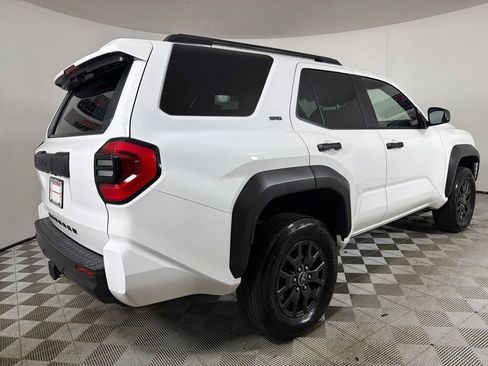 Used 2025 Toyota 4Runner SR5 AWD/4WD image 3