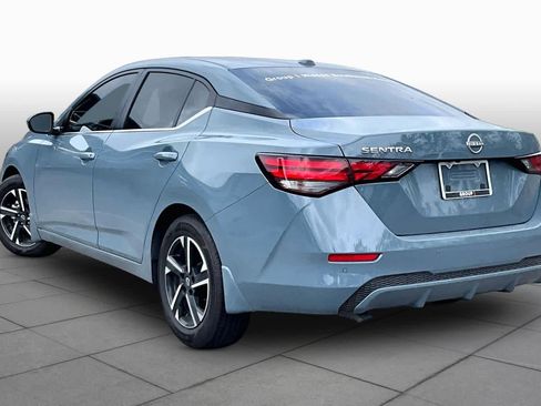Used 2025 Nissan Sentra SV FWD image 11