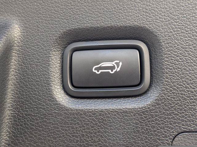 Used 2023 Hyundai Santa Fe Calligraphy FWD image 11