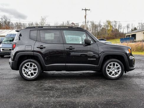 Certified 2022 Jeep Renegade Latitude image 2