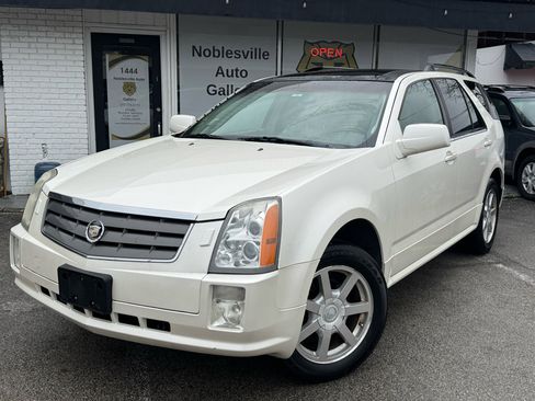 Used 2005 Cadillac SRX V8 w/ Preferred Equipment Group image 2