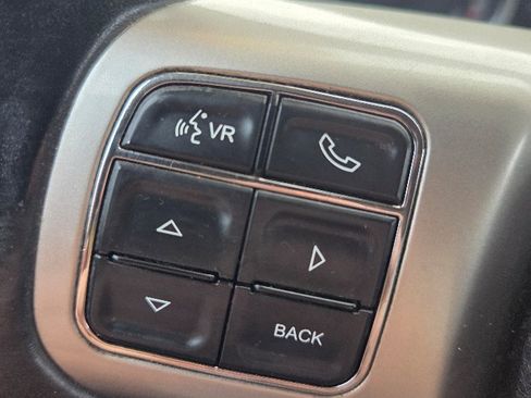 Used 2013 Jeep Grand Cherokee Laredo image 18