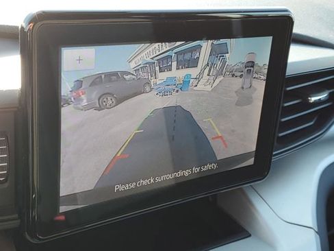 Certified 2022 Ford Explorer XLT image 27