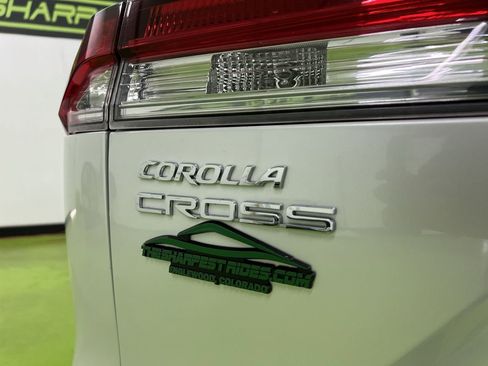 Used 2025 Toyota Corolla Cross L image 11