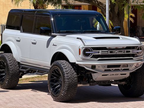Used 2026 Ford Bronco Outer Banks AWD/4WD image 13