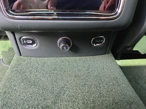 New 2025 Bentley Bentayga image 33