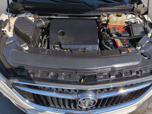 Used 2018 Buick Enclave Essence AWD/4WD image 22