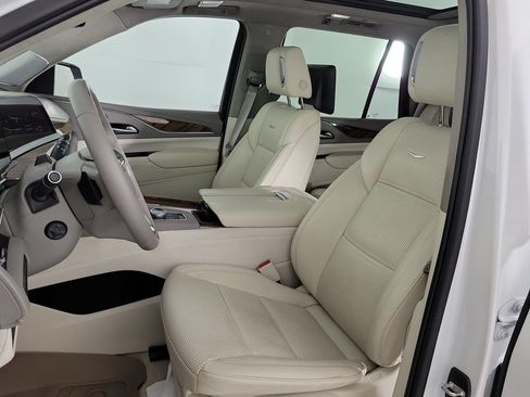 Used 2024 Cadillac Escalade Sport Platinum RWD image 16
