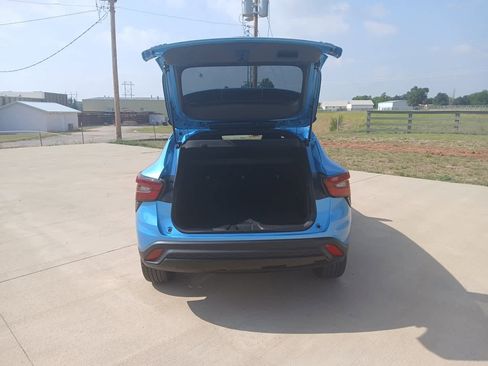 Used 2026 Chevrolet Trax RS w/ Sunroof Package FWD image 58